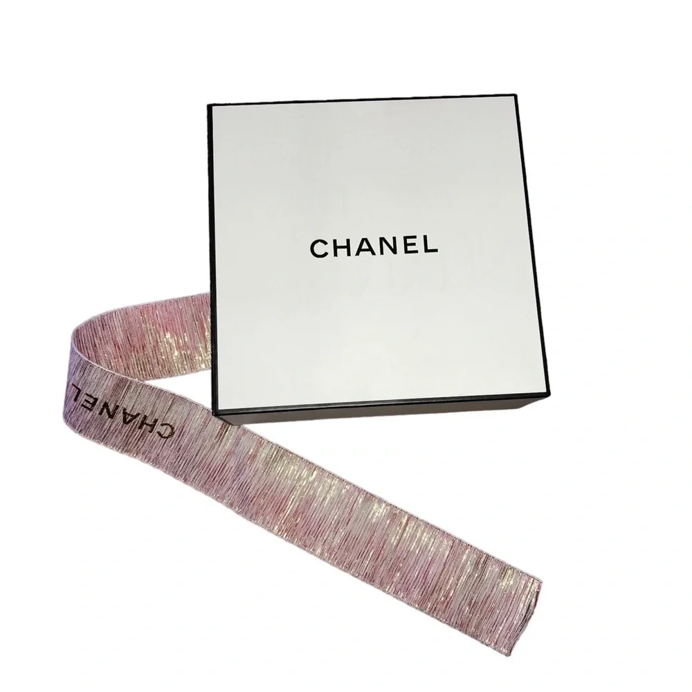 Empty Chanel Box - Picture 2 of 5
